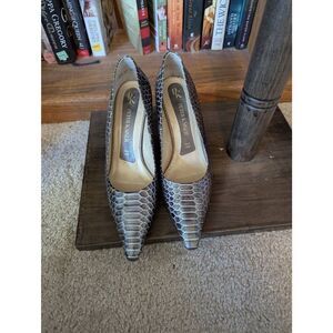 Peter Kaiser Women's Size 6.5 Grey Snakeskin Slip On Pump Heels Pointed Toe